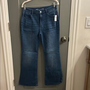 Old Navy Dark Blue Flare Jeans Women’s Size 8petite